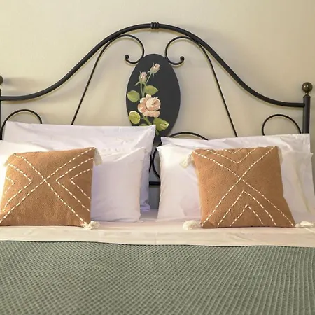 Bed and Breakfast Gavazzini, Meravigliosa Residenza D'epoca Con Torre Medievale Rezzano